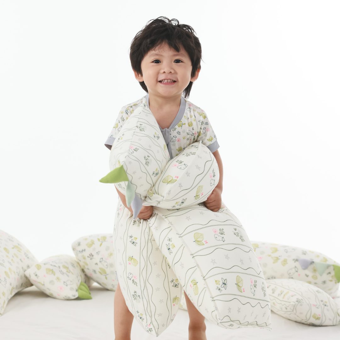 Bed-Time Buddy™ Case Dream Garden B Cream with Color tag - Jumbo
