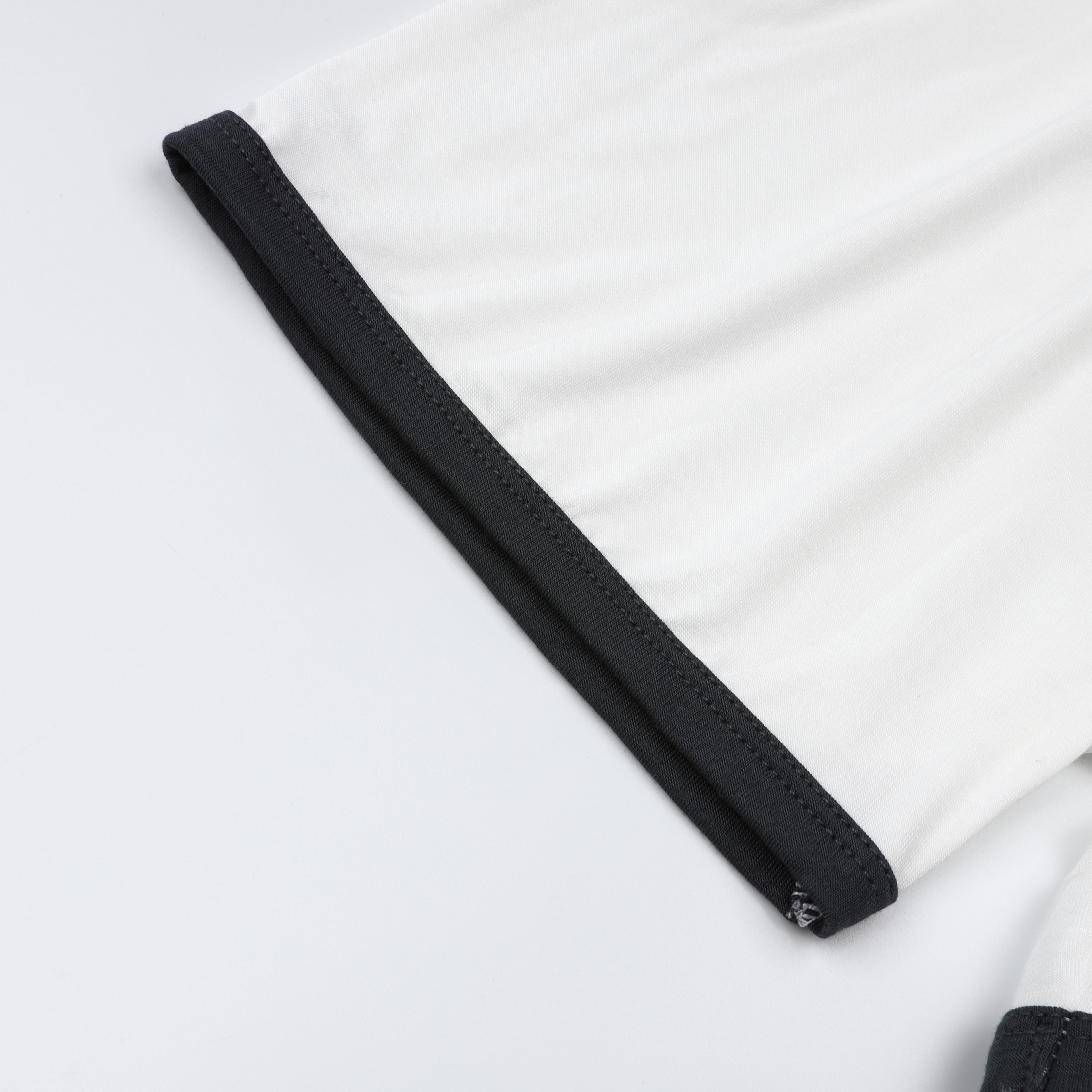 Short Sleeve Shirt S29 White + Shorts S29 White