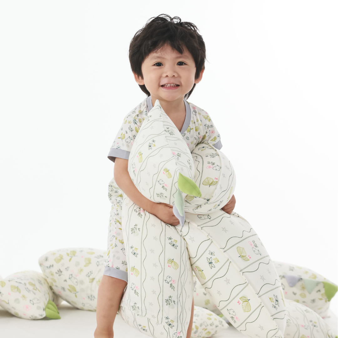 Bed-Time Buddy™ Case Dream Garden B Cream with Color tag - Medium